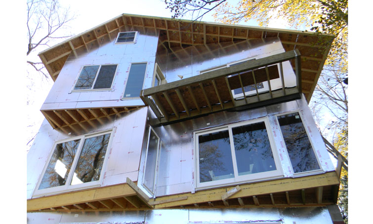 Cantilever Cottage 4